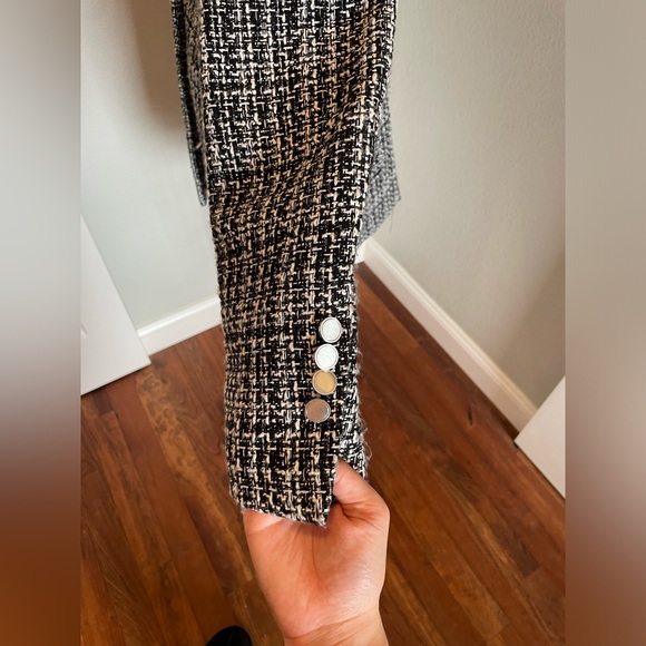 BCBG Maxazria- SZ S Tweed Black Blazer - Picture 4 of 9